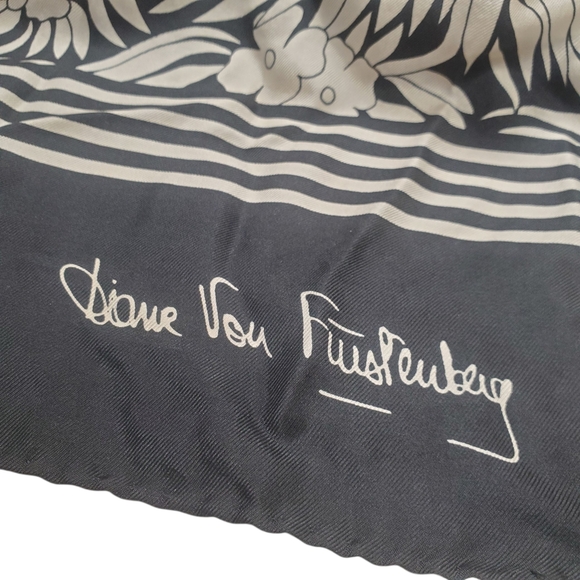 Diane Von Furstenberg Monochrome Floral Scarf. Silk, Hand Rolled - Picture 2 of 6